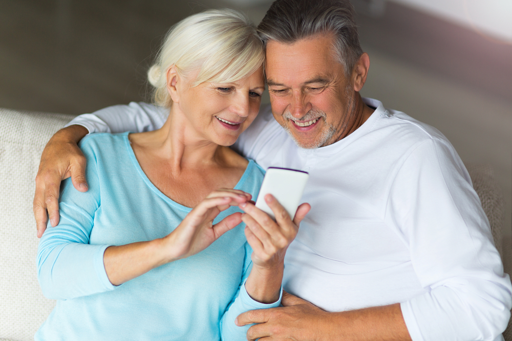 Guide to Choosing the Best Smartphone to Maximize AARP Member Mobile Benefits