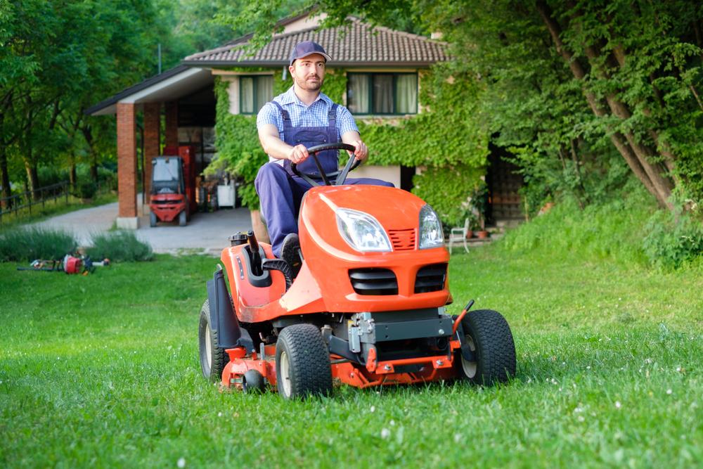 Top Reasons to Take Advantage of Lawn Mower Sales