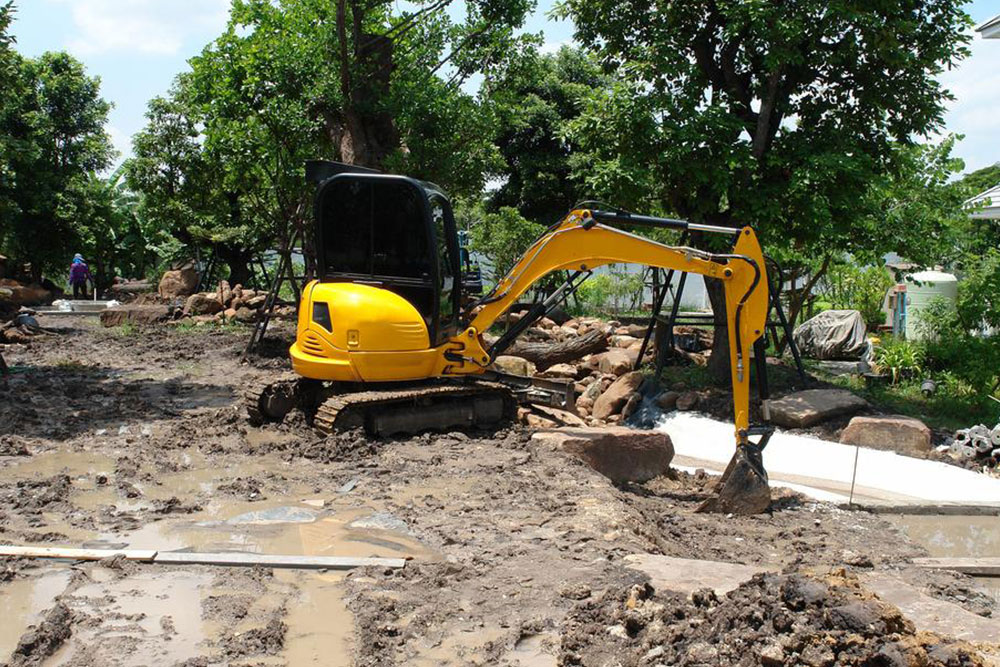 Essential Tips for Using Gardening Backhoes Effectively