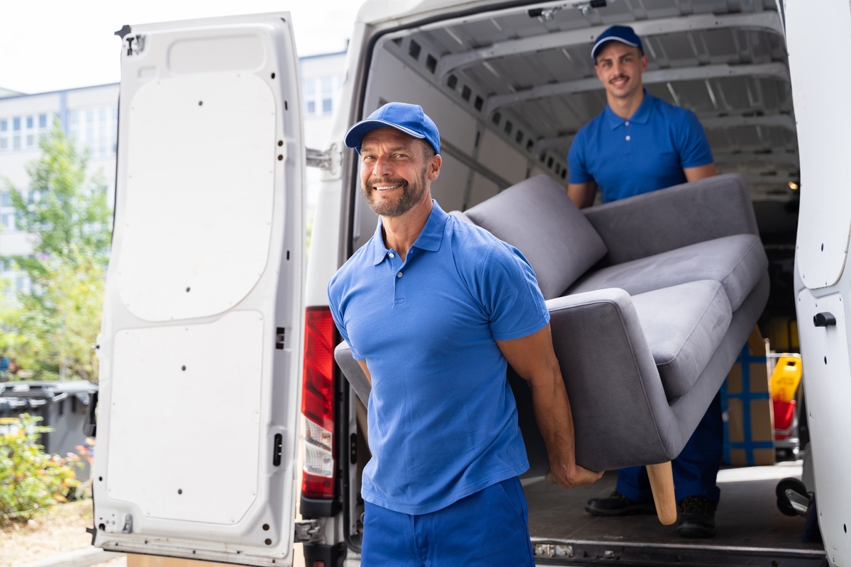 Guide to Finding the Best Furniture Removal Services in Canada