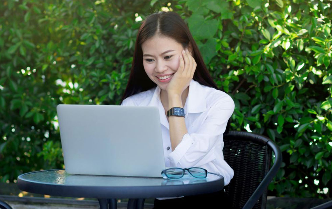 Top 3 Online English Courses for Non-Native Speakers