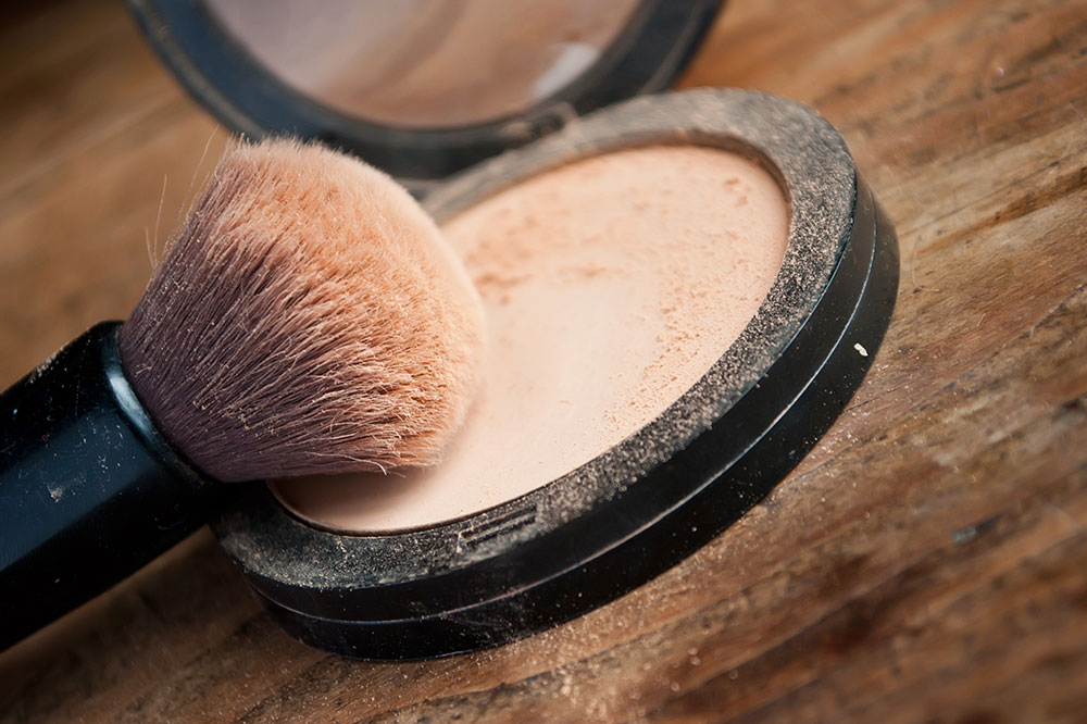 Top 5 Powder Foundations Perfect for Oily Skin