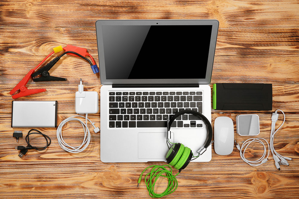Guide to Selecting Laptop Batteries and Essential Accessories