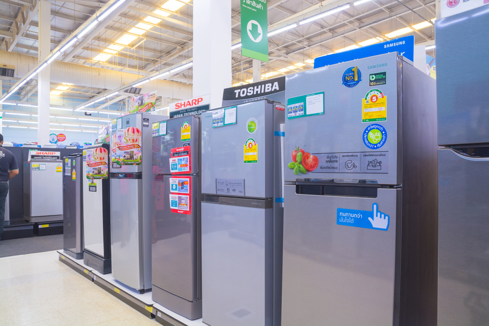 Optimal Timing for Purchasing Refrigerators on Sale