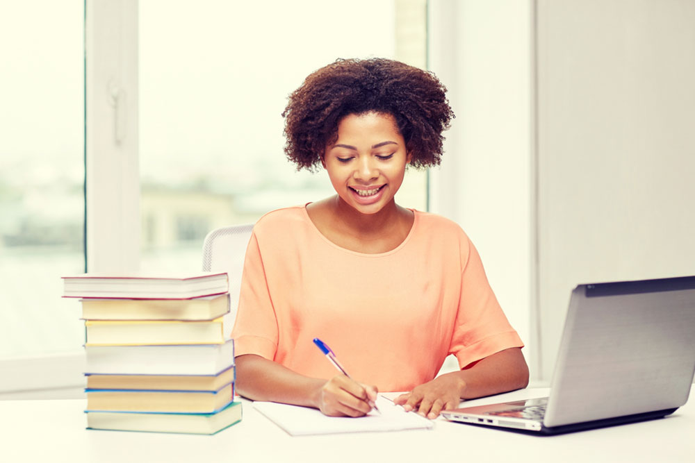 Comparing Online and On-Campus Business Management Degrees
