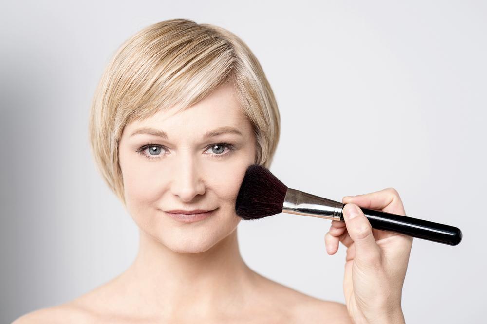 Top Mineral Foundations for Mature Skin Care