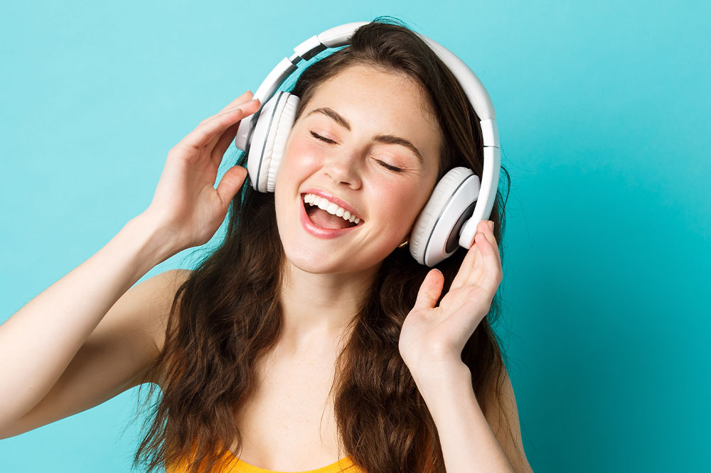 Cyber Monday Deals on Beats by Dre Headphones and Earbuds You Can't Miss