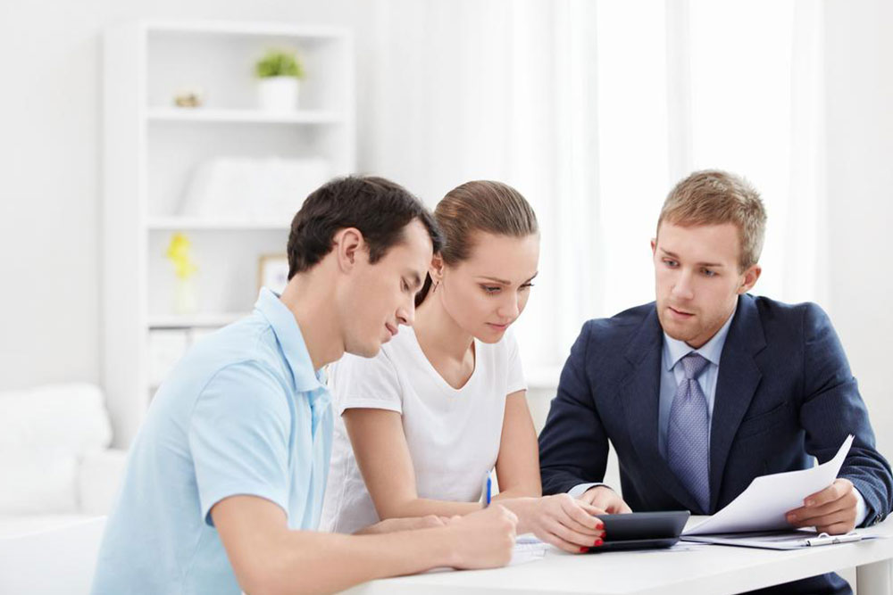 Essential Tips Before Purchasing a Foreclosed Property
