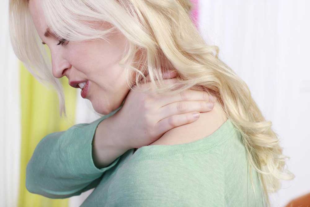 Comparing Fibromyalgia and Rheumatoid Arthritis: Causes and Key Symptoms