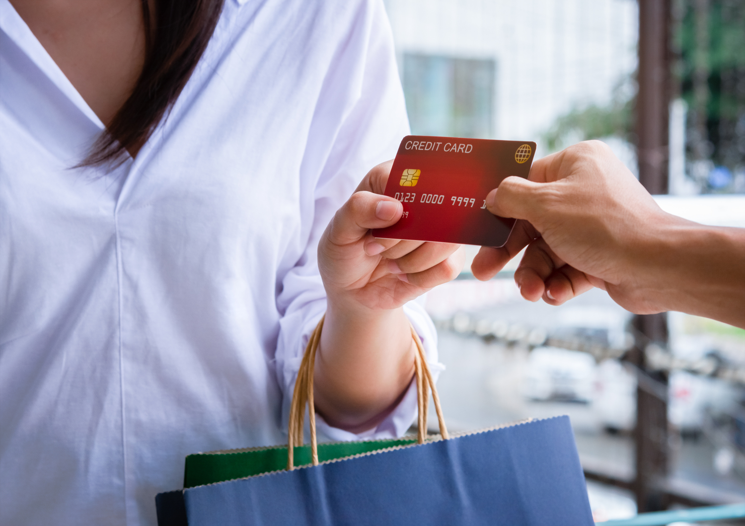 Maximize Savings with Smart Credit Card Strategies