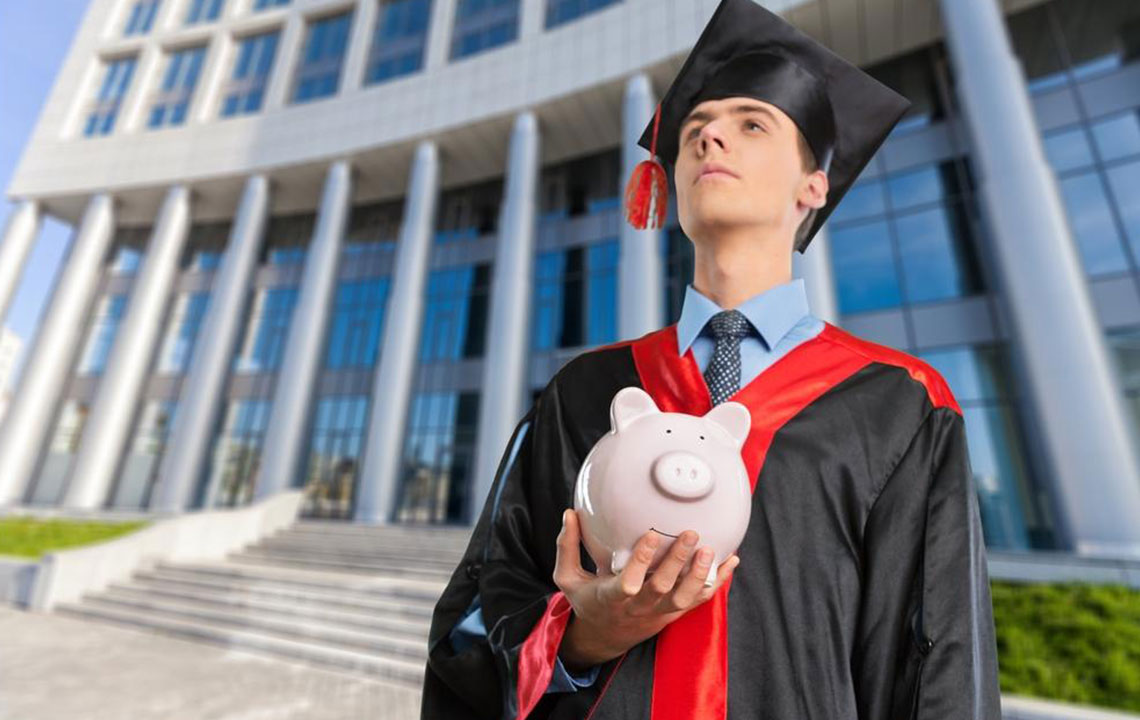 Top Three Institutions Offering Online Business Management Degrees