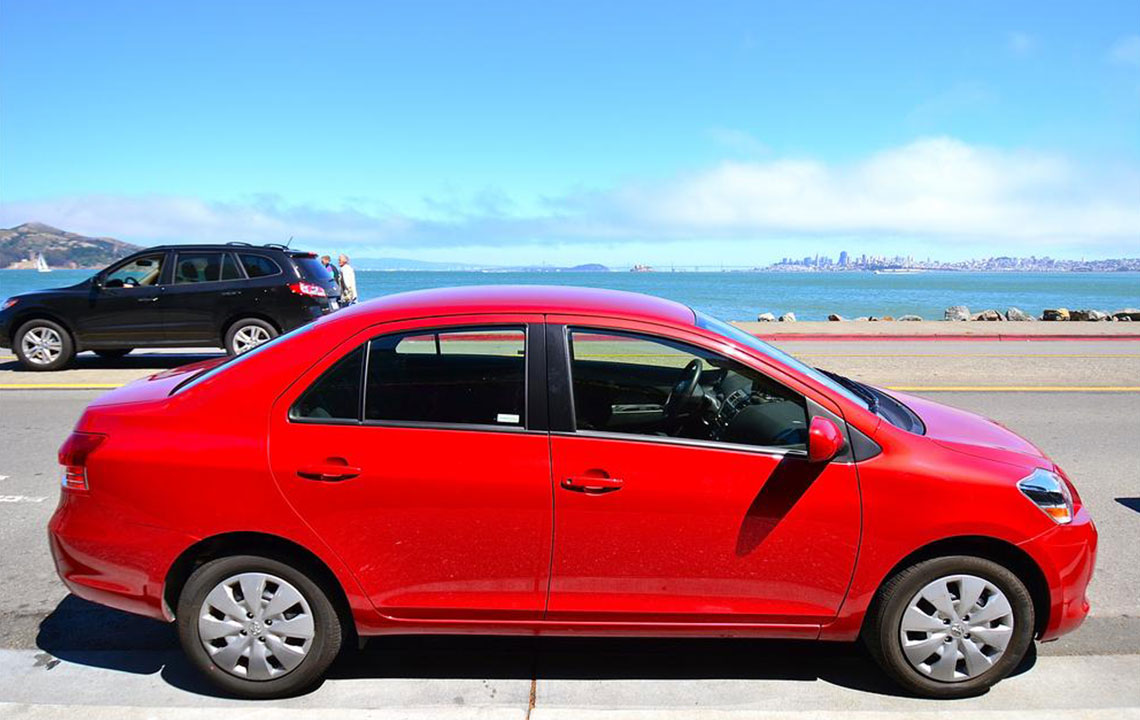 Guide to Selecting the Ideal Midsize Luxury Vehicle