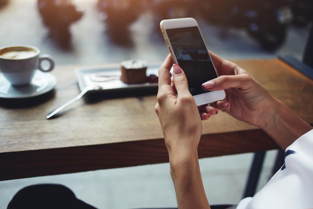 Essential Tips for Selecting the Perfect 4G Mobile Phone