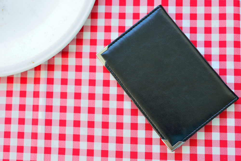 Top Strategies for Cleaning and Maintaining Linen Tablecloths