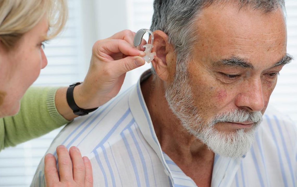 Top 4 Tips for Choosing the Right Hearing Aid for You
