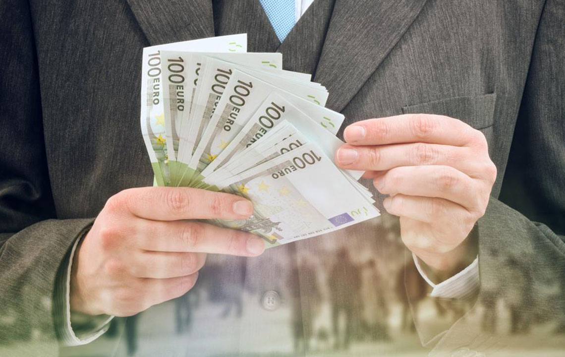 Comprehensive Guide to Paycheck Advances and Quick Cash Loans: What's the Difference?