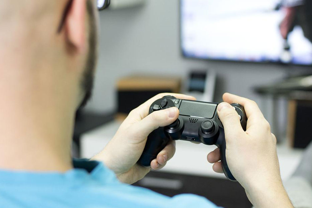 Classic and Modern Gaming Consoles: A Historical Overview