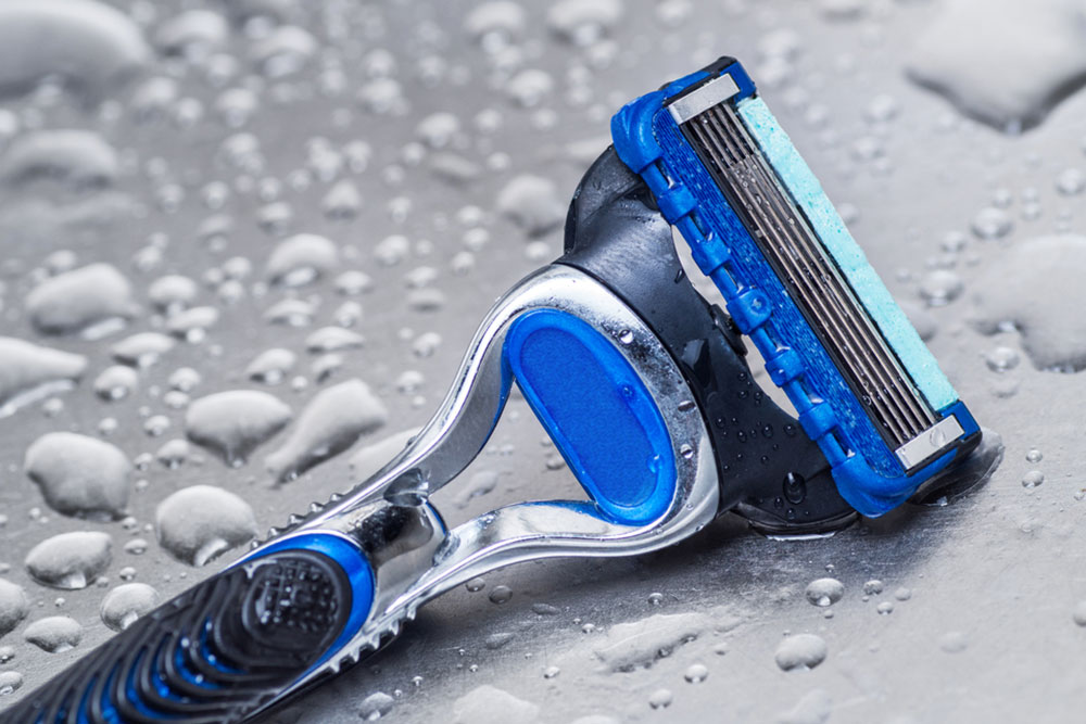 Top 4 Gentle Disposable Razors for Sensitive Skin