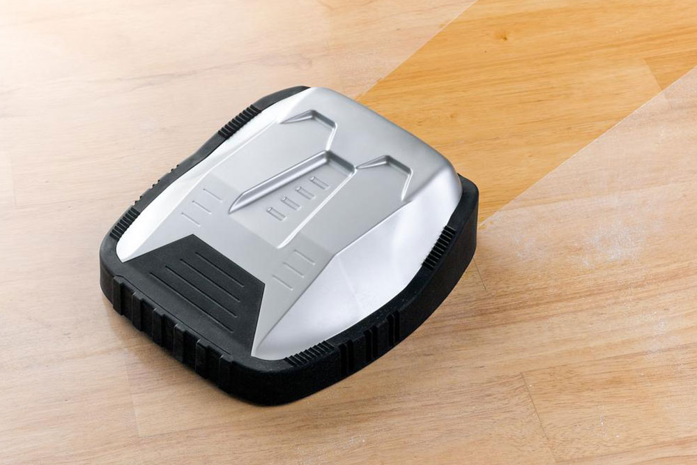 Benefits and Cautions of Using Robot Vacuum Cleaners like Roomba