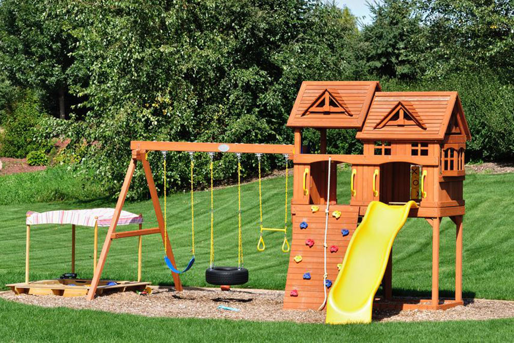 Essential Guide to Choosing and Installing Outdoor Play Structures