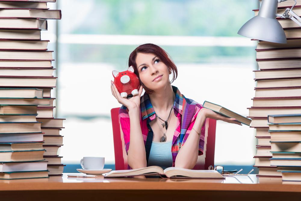 Scholarship Opportunities and Grant Funding for U.S. College Students