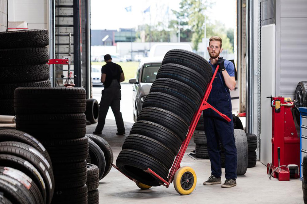 Discover the Top 3 Online Platforms for Premium Wheel and Tire Packages