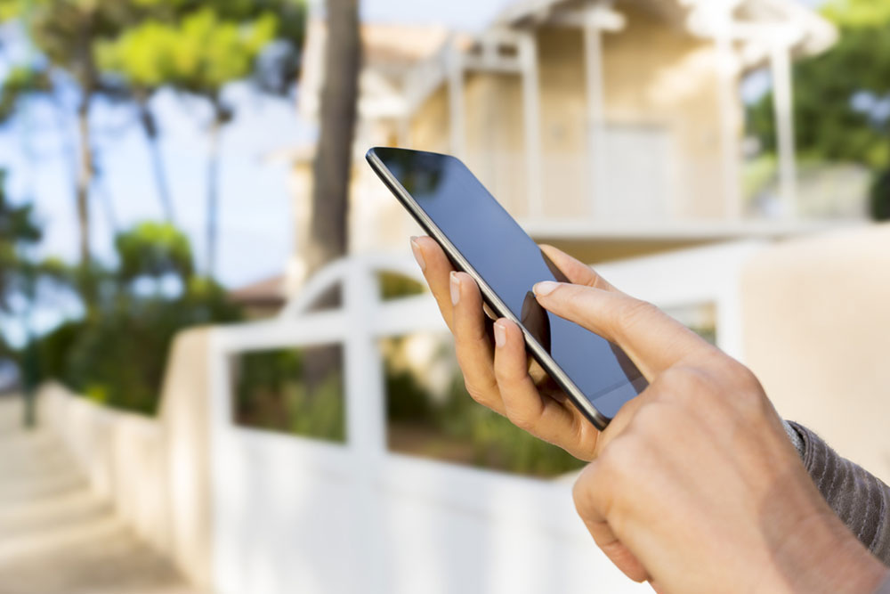Affordable Unlocked Smartphones with Low Monthly Costs