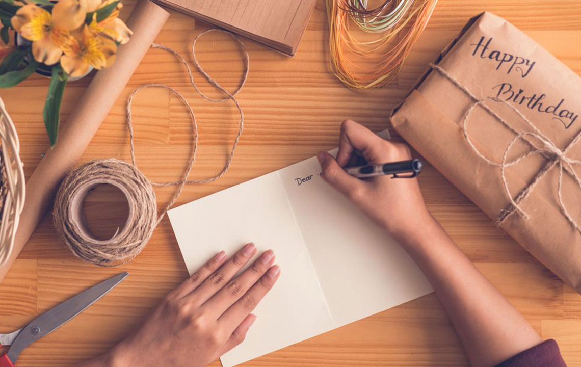 Essential Tips for Choosing Custom Greeting Cards