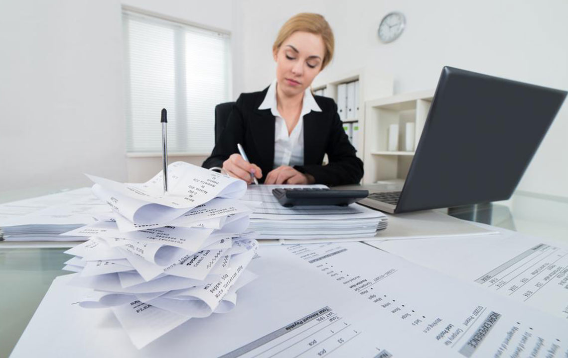 Selecting the Ideal Business Checking Account: A Practical Guide