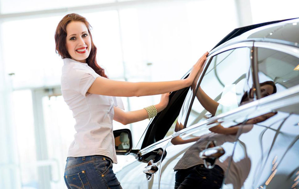 Why Midsize Luxury Vehicles Are the Optimal Choice