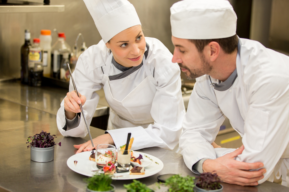 Pros and Cons of Attending Culinary Arts Schools
