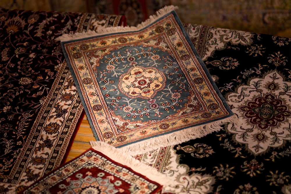 Guide to Choosing Perfect Area Rugs at Home Depot