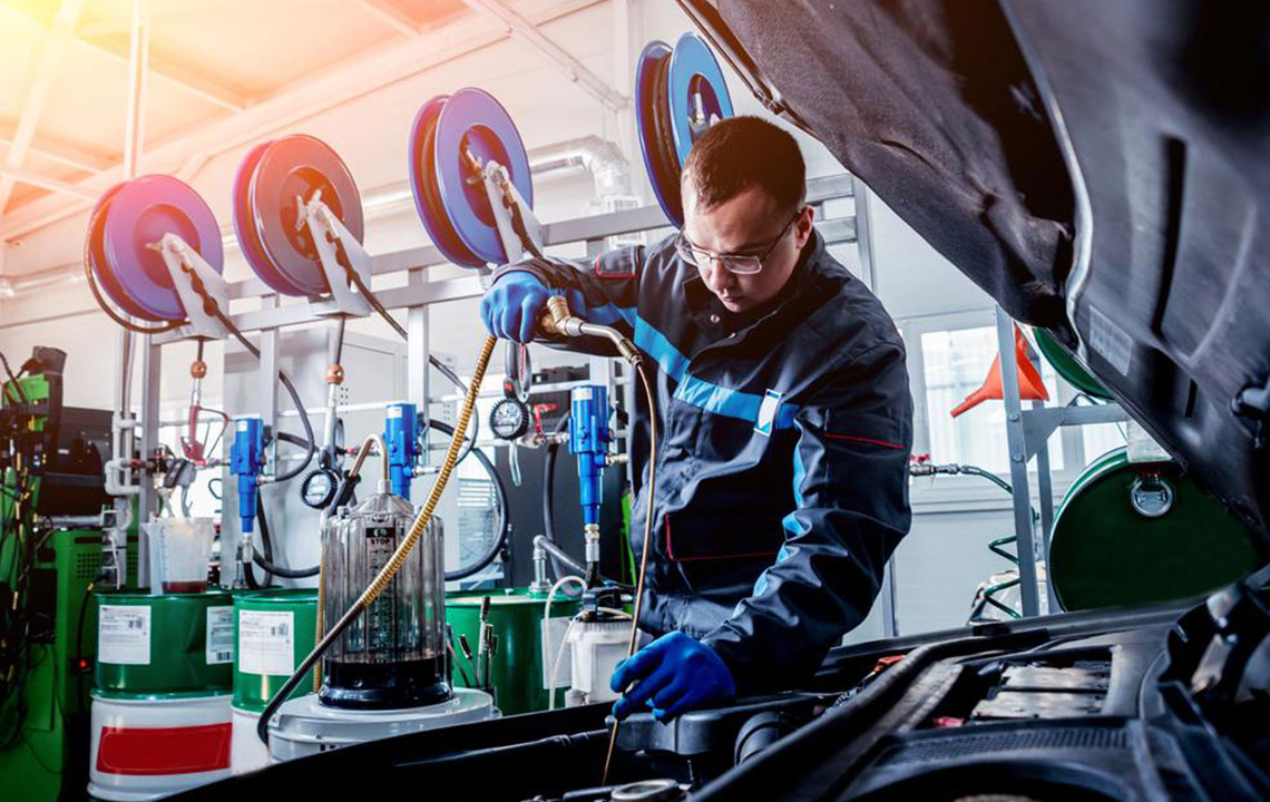 Optimize Vehicle Maintenance Savings with Synthetic Oil Change Coupons
