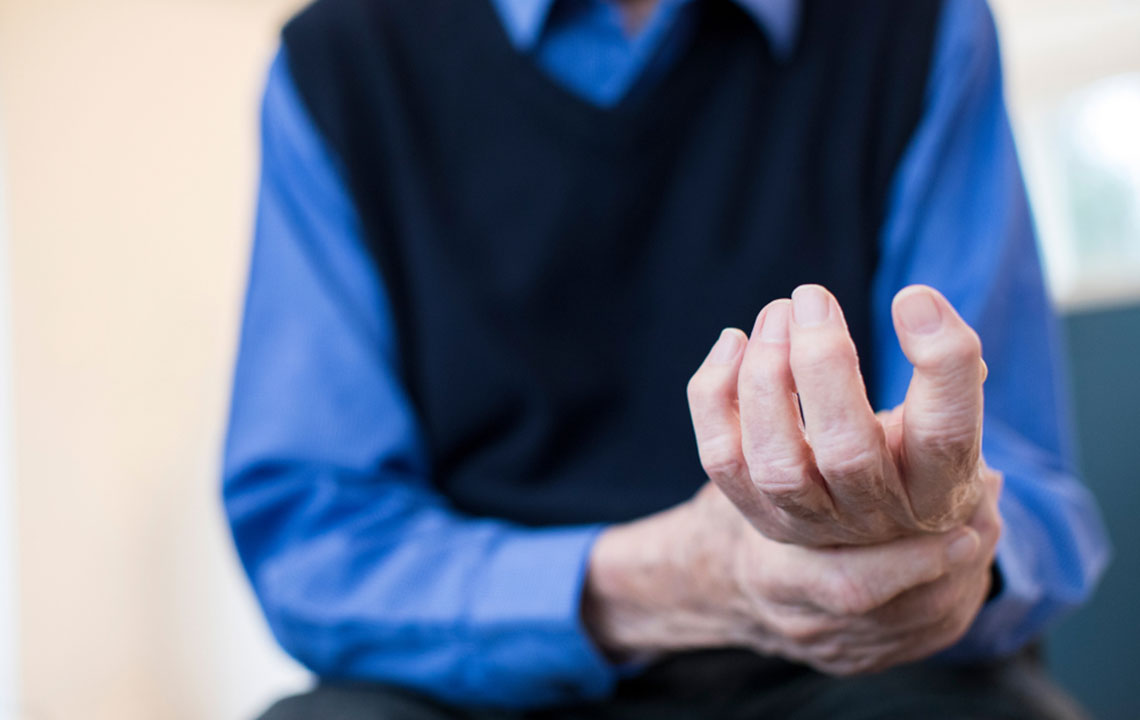 Identifying Signs and Symptoms of Rheumatoid Arthritis