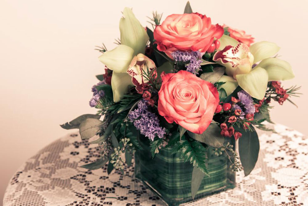 Affordable Ideas for Christmas Centerpiece Decorations