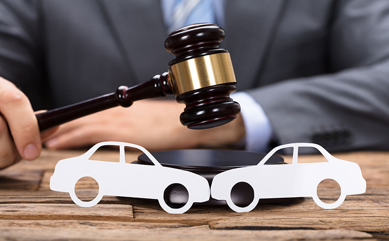 Top Reasons to Consult an Auto Accident Attorney