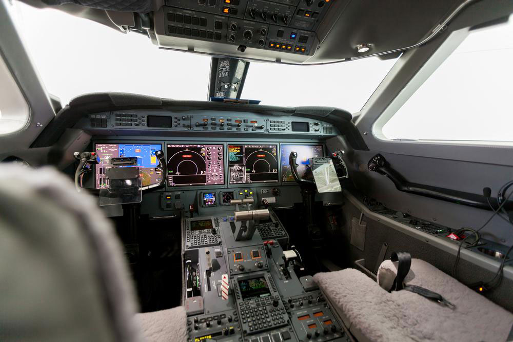 Top 4 Methods for Real-Time Aircraft Monitoring