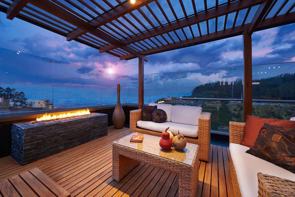 Exploring Handmade and Bamboo Furniture: Style and Sustainability