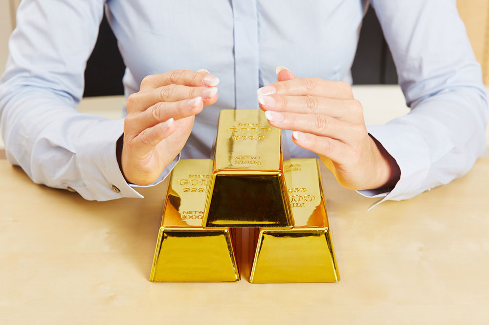 Essential Strategies for Investing in Gold Bars and Coins