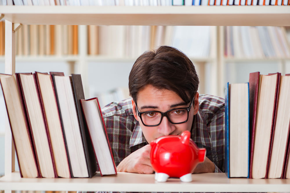 Securing Student Loans Despite a Poor Credit History