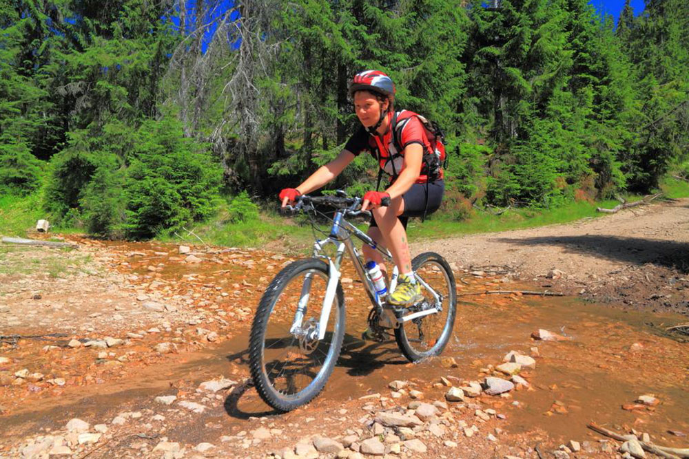Essential Clothing Tips for Mountain Biking Adventures
