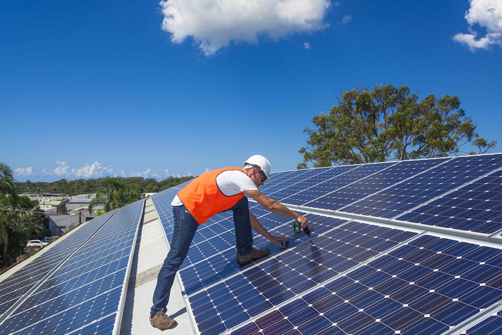 Comprehensive Guide to Solar Incentives for Homeowners