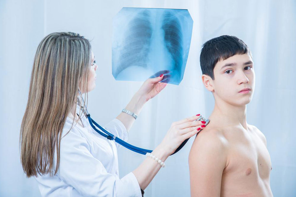 Understanding Pneumonia: Symptoms, Risk Factors, and Preventive Measures