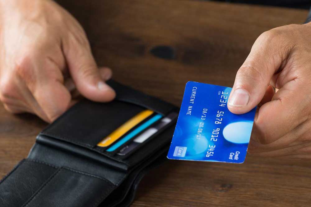 Essential Tips for Choosing the Right Travel Credit Card