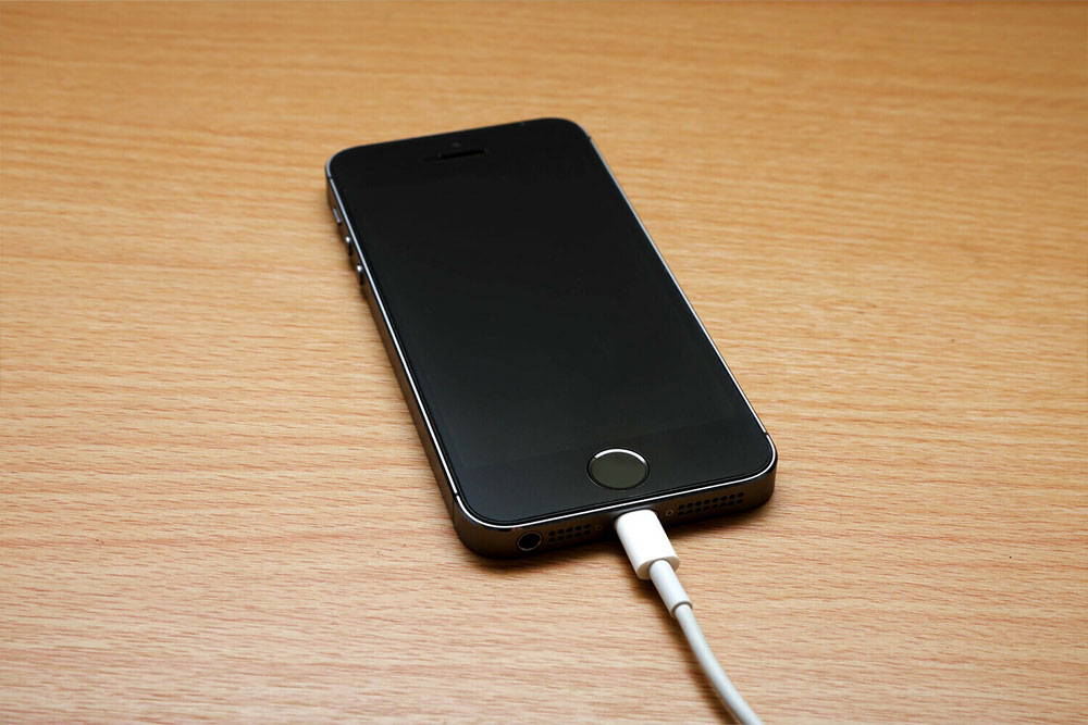 Comprehensive Guide to Latest iPhone Models, Features, and Pricing Options