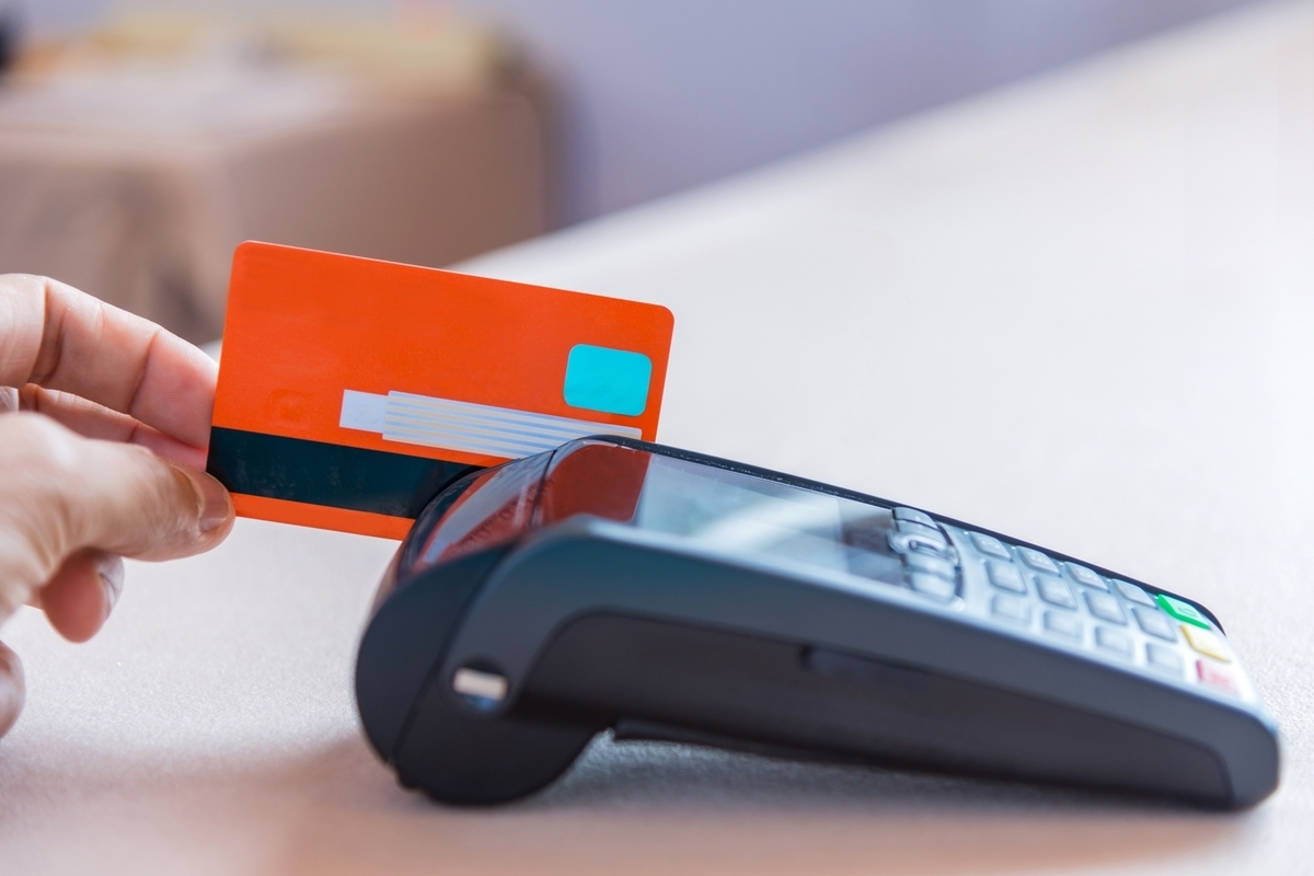 Choosing the Right POS Solutions for Your Business Needs