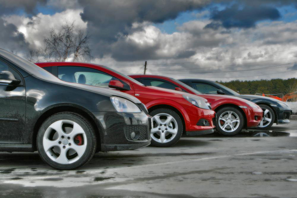 Exploring the Four Main Types of Luxury Vehicles in Today’s Market