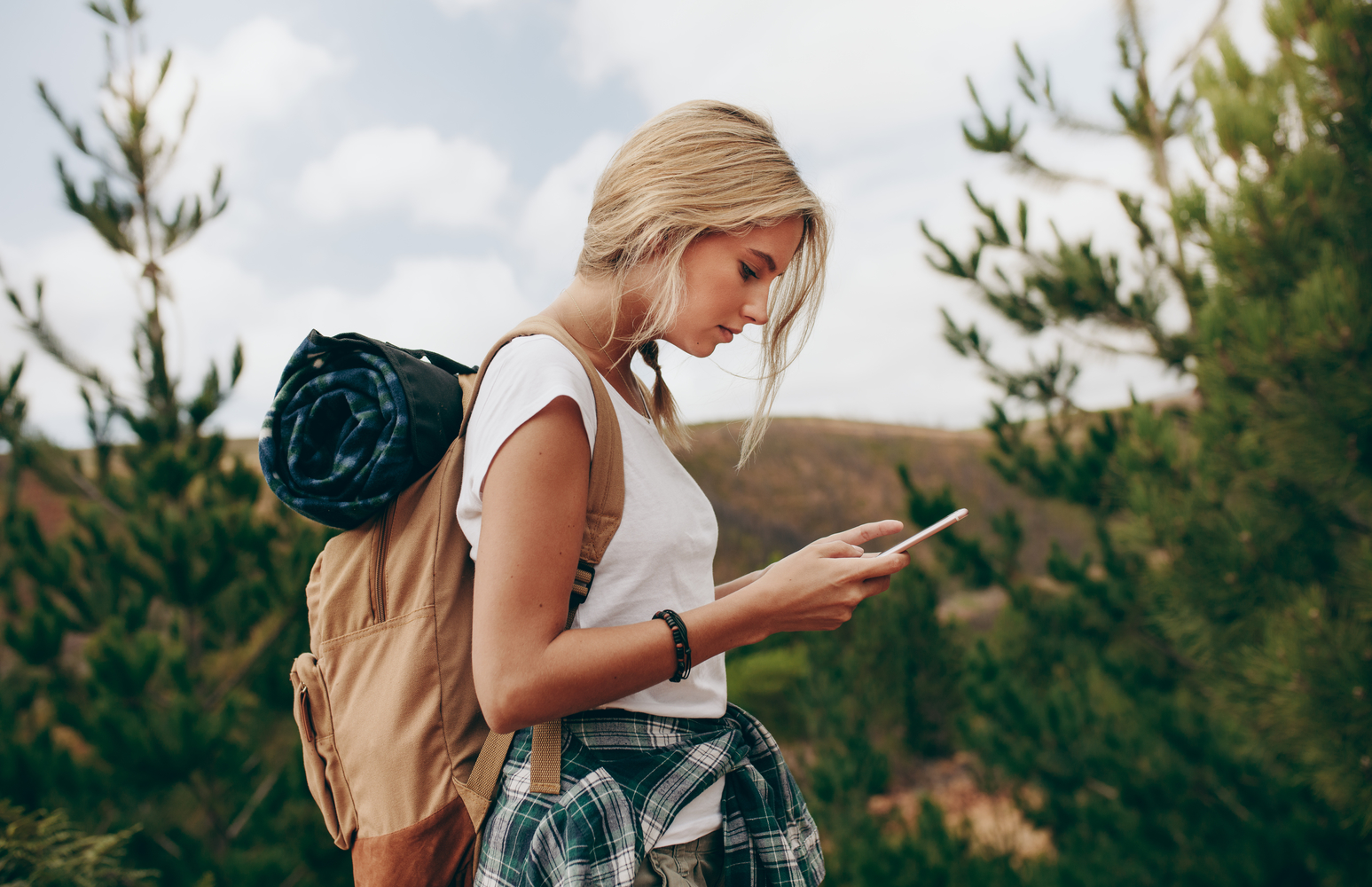 Choosing Between Apple Maps and Google Maps: Which Navigation App Suits You Best?