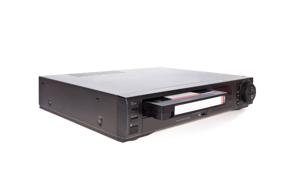 Guide to Purchasing a Vintage VCR Player for Beginners