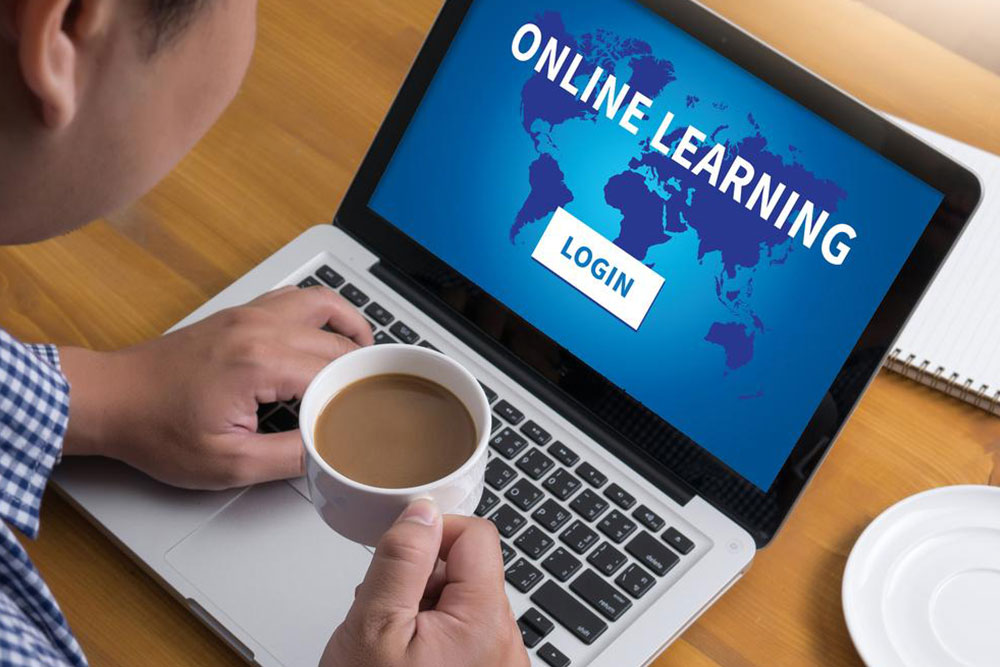 Understanding the Online RN to BSN Degree Path